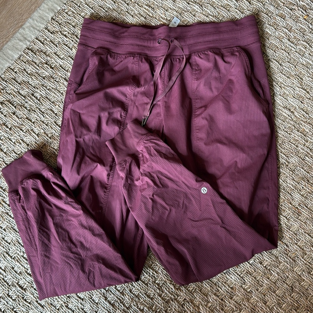 Lululemon Studio Dance Pant 10